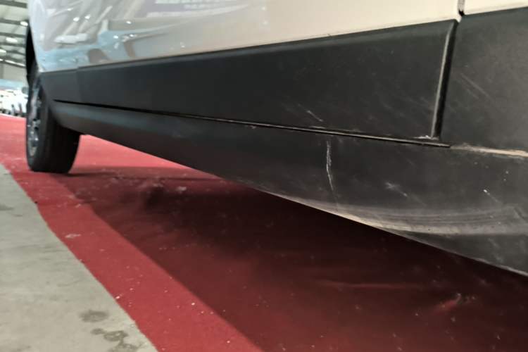 Used Leapmotor T03 2025 310 Comfort Edition Right Side Sill