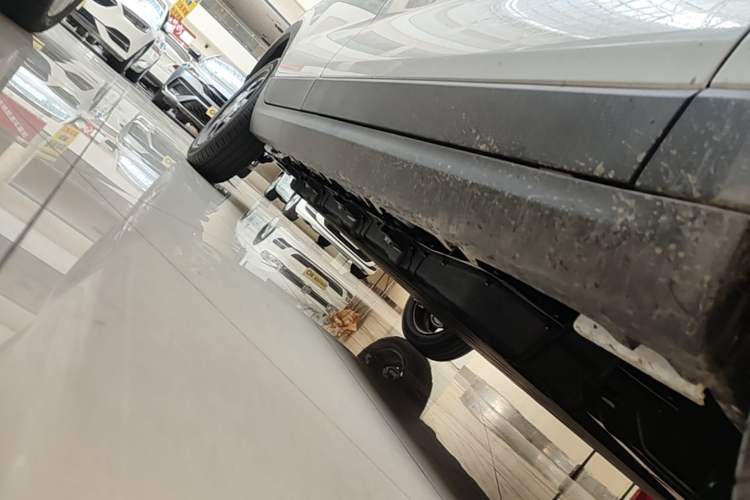 Used Leapmotor T03 2025 310 Comfort Edition Right Side Sill