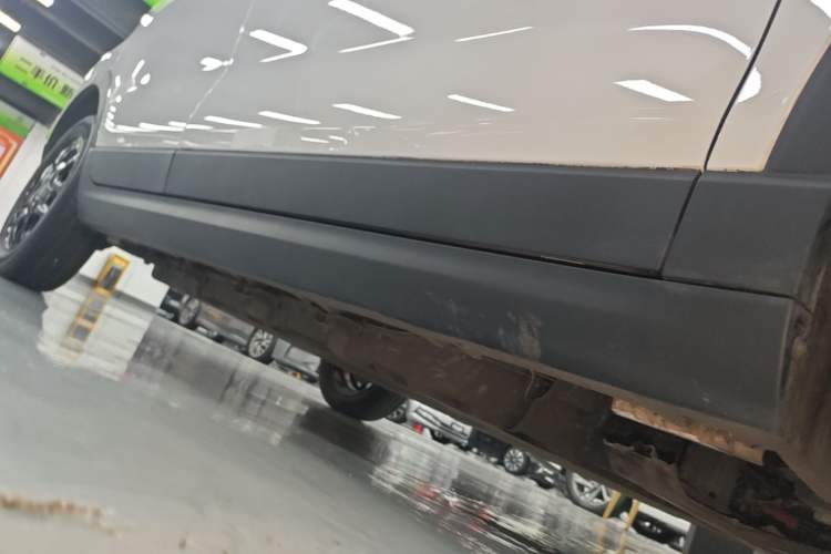 Used Leapmotor T03 2025 310 Comfort Edition Right Side Sill
