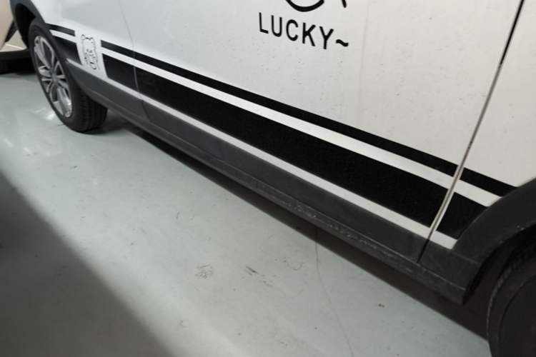 Used Leapmotor T03 2025 403 Comfort Edition Right Side Sill