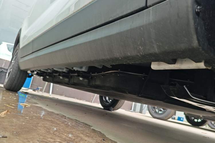 Used Leapmotor T03 2025 310 Comfort Edition Right Side Sill