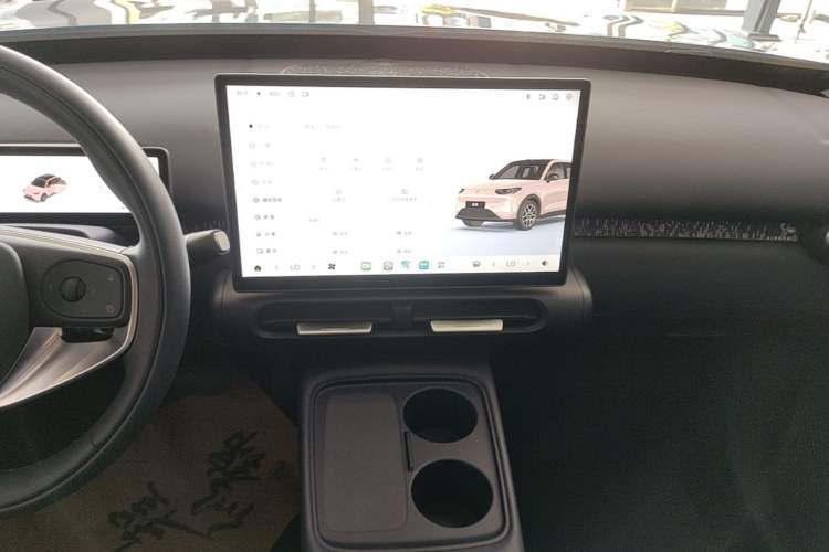 Used Leapmotor Zero Run A10 2026 Model 505 LiDAR Edition Audio And AC Panel