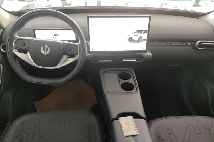 Used Leapmotor Zero Run A10 2026 Model 505 LiDAR Edition Center Console