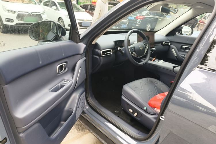 Used Leapmotor Zero Run A10 2026 Model 505 LiDAR Edition Driver Seat