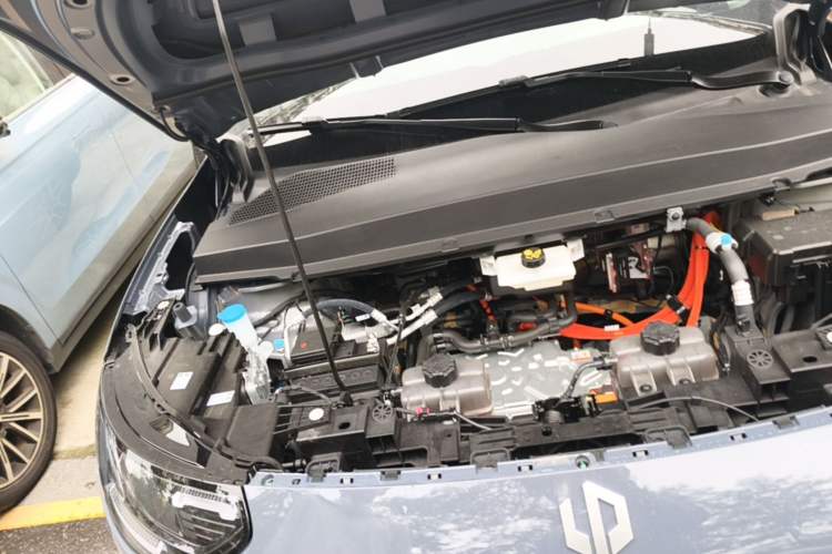 Used Leapmotor Zero Run A10 2026 Model 505 LiDAR Edition Engine Bay Right