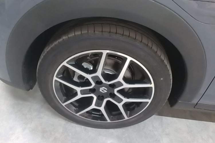 Used Leapmotor Zero Run A10 2026 Model 403 Enjoyment Edition Left Front Wheel Hub