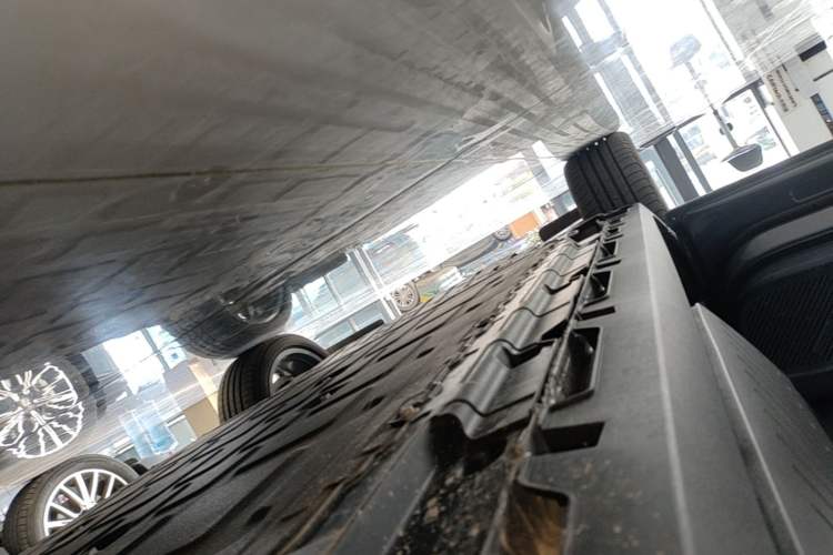 Used Leapmotor Zero Run A10 2026 Model 505 LiDAR Edition Left Side Sill