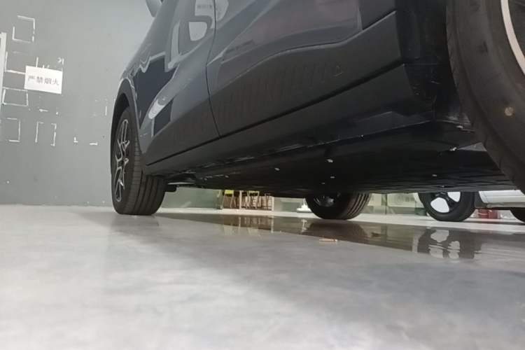 Used Leapmotor Zero Run A10 2026 Model 403 Enjoyment Edition Left Side Sill