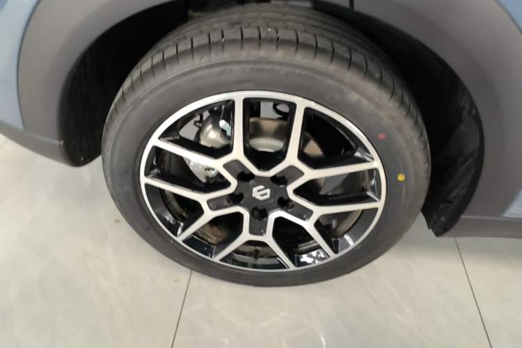 Used Leapmotor Zero Run A10 2026 Model 505 LiDAR Edition Right Rear Wheel Hub