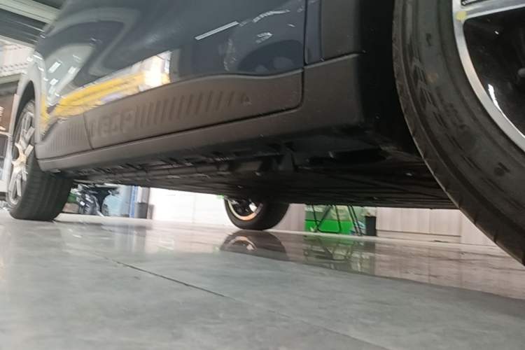 Used Leapmotor Zero Run A10 2026 Model 403 Enjoyment Edition Right Side Sill