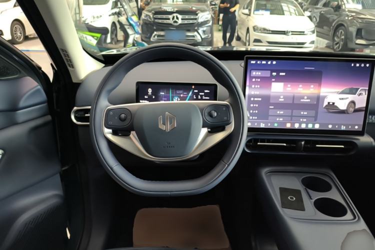 Used Leapmotor Zero Run A10 2026 Model 505 LiDAR Edition Steering Wheel