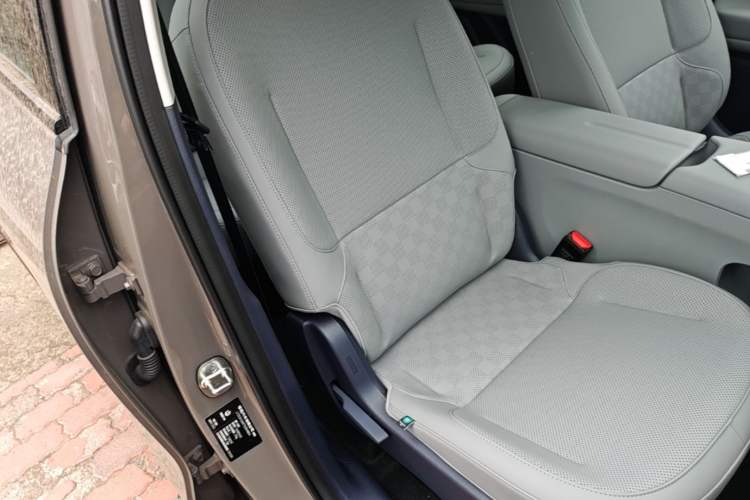 Used Leapmotor Zero Run A10 2026 Model 403 Enjoyment Edition Right Front Seat