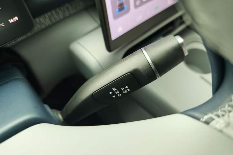 Used Leapmotor Zero Run A10 2026 Model 505 LiDAR Edition Gear Lever
