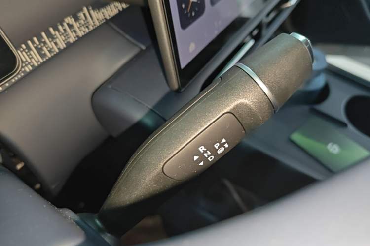 Used Leapmotor Zero Run A10 2026 Model 403 Enjoyment Edition Gear Lever