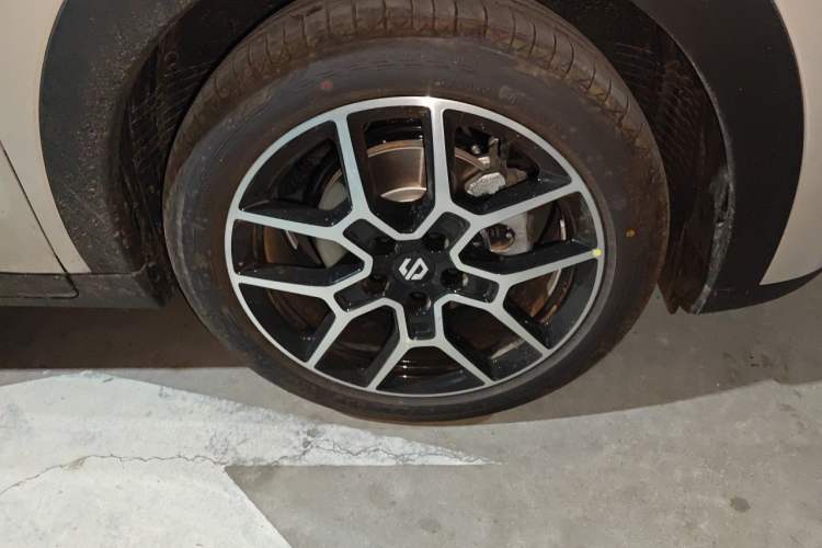Used Leapmotor Zero Run A10 2026 Model 505 Enjoyment Edition Right Front Wheel Hub