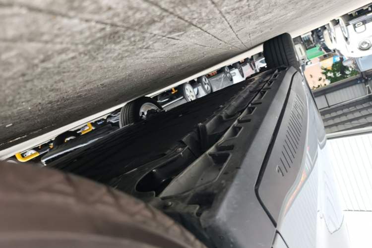 Used Leapmotor Zero Run A10 2026 Model 505 LiDAR Edition Right Side Sill