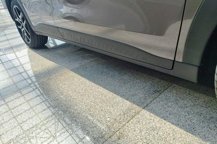 Used Leapmotor Zero Run A10 2026 Model 505 LiDAR Edition Right Side Sill