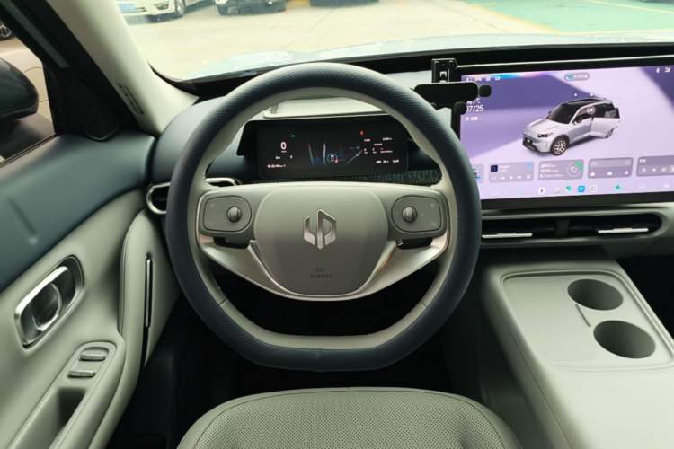 Used Leapmotor Zero Run A10 2026 Model 505 LiDAR Edition Steering Wheel
