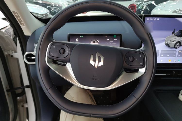 Used Leapmotor Zero Run A10 2026 Model 505 LiDAR Edition Steering Wheel