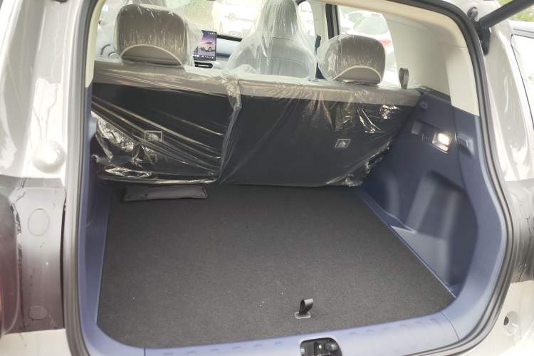 Used Leapmotor Zero Run A10 2026 Model 403 Enjoyment Edition Trunk