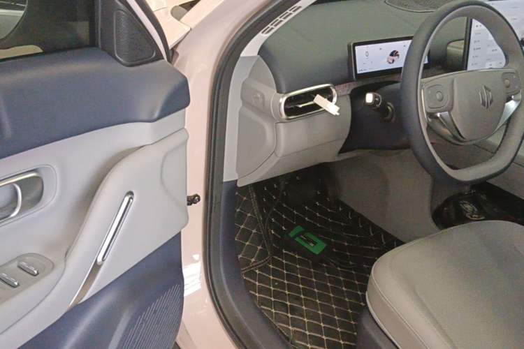 Used Leapmotor Zero Run A10 2026 Model 403 Enjoyment Edition Driver Seat