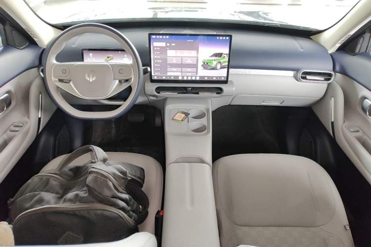 Used Leapmotor Zero Run A10 2026 Model 403 Enjoyment Edition Center Console