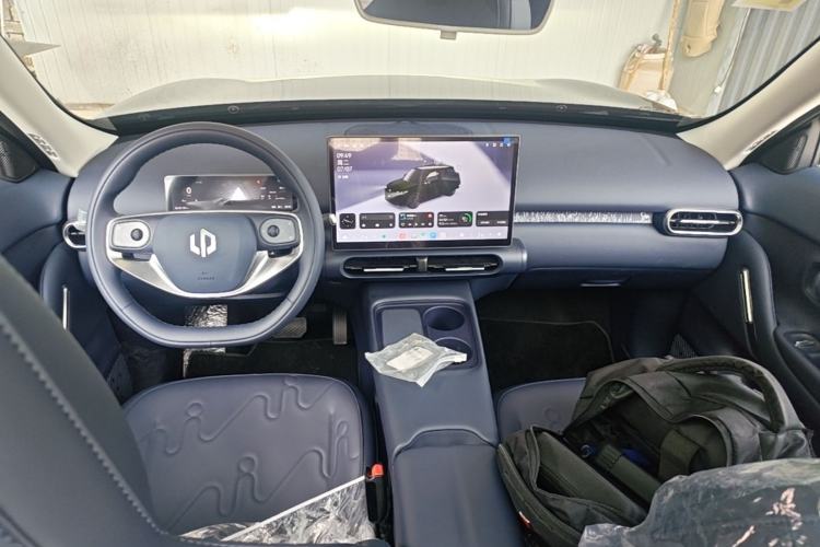 Used Leapmotor Zero Run A10 2026 Model 403 Enjoyment Edition Center Console