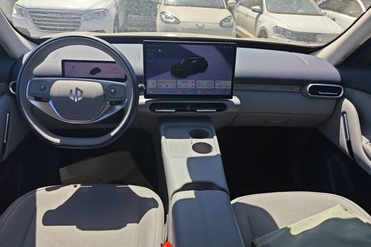 Used Leapmotor Zero Run A10 2026 Model 403 Enjoyment Edition Center Console