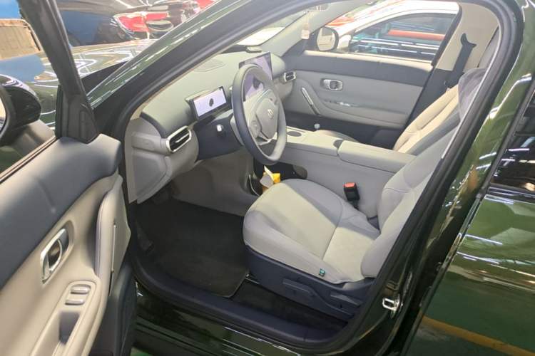 Used Leapmotor Zero Run A10 2026 Model 403 Comfort Edition Driver Seat