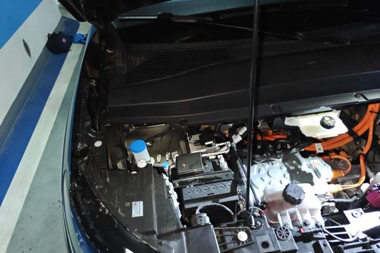 Used Leapmotor Zero Run A10 2026 Model 505 LiDAR Edition Engine Bay Right