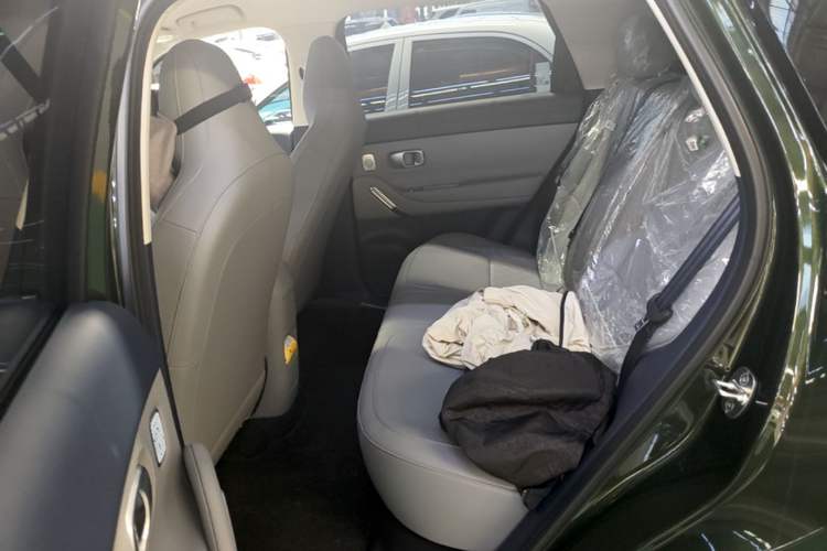 Used Leapmotor Zero Run A10 2026 Model 403 Comfort Edition Left Rear Seat