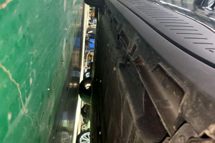 Used Leapmotor Zero Run A10 2026 Model 403 Comfort Edition Left Side Sill