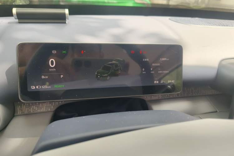 Used Leapmotor Zero Run A10 2026 Model 505 Enjoyment Edition Odometer Close Up