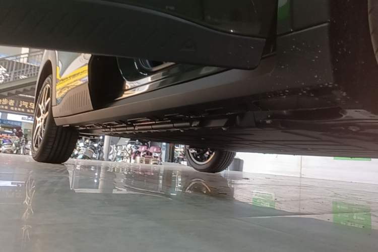 Used Leapmotor Zero Run A10 2026 Model 403 Comfort Edition Right Side Sill