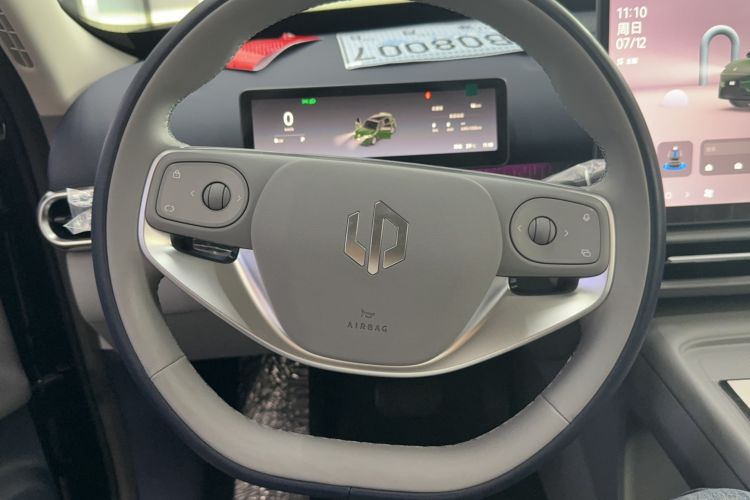 Used Leapmotor Zero Run A10 2026 Model 505 LiDAR Edition Steering Wheel
