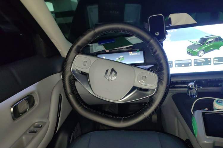 Used Leapmotor Zero Run A10 2026 Model 505 Enjoyment Edition Steering Wheel
