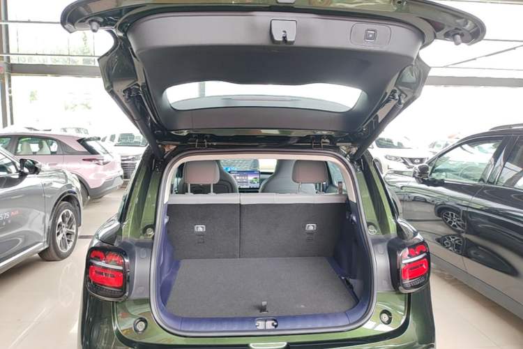 Used Leapmotor Zero Run A10 2026 Model 403 Enjoyment Edition Trunk