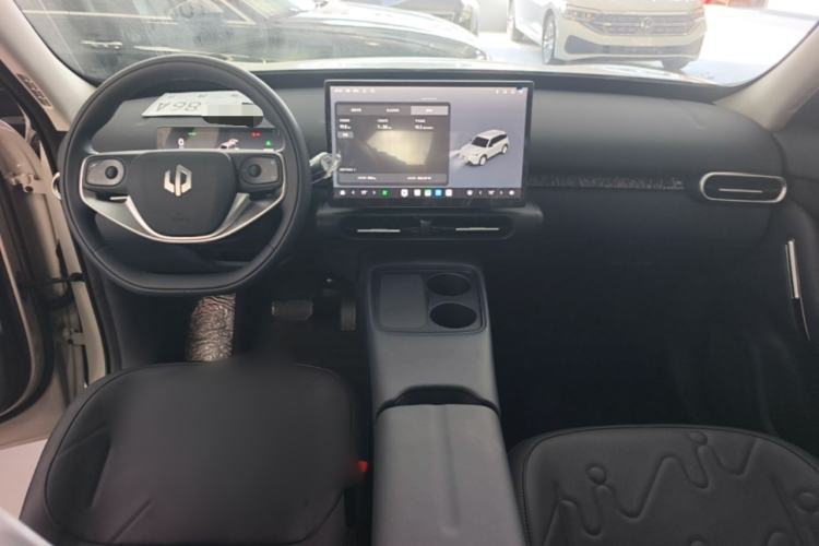 Used Leapmotor Zero Run A10 2026 Model 403 Comfort Edition Center Console