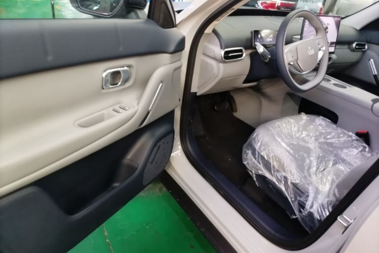 Used Leapmotor Zero Run A10 2026 Model 403 Comfort Edition Driver Seat