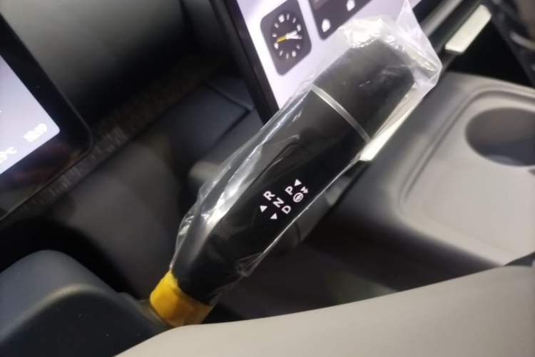 Used Leapmotor Zero Run A10 2026 Model 403 Comfort Edition Gear Lever
