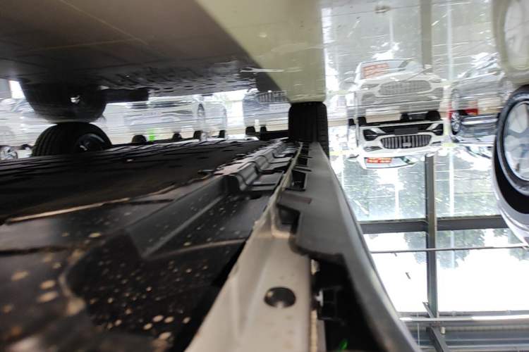 Used Leapmotor Zero Run A10 2026 Model 505 Enjoyment Edition Left Side Sill