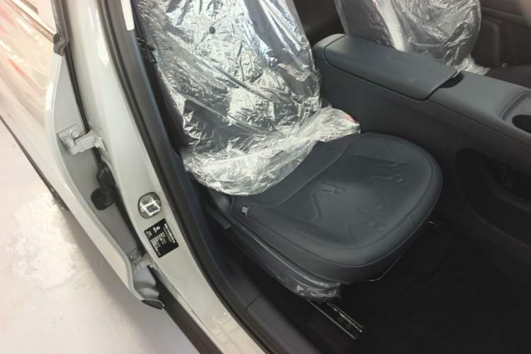 Used Leapmotor Zero Run A10 2026 Model 403 Comfort Edition Right Front Seat