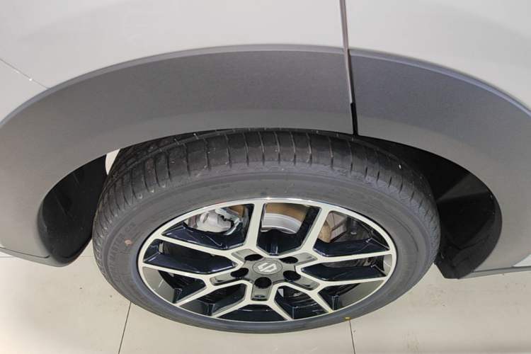 Used Leapmotor Zero Run A10 2026 Model 505 Enjoyment Edition Right Rear Wheel Hub