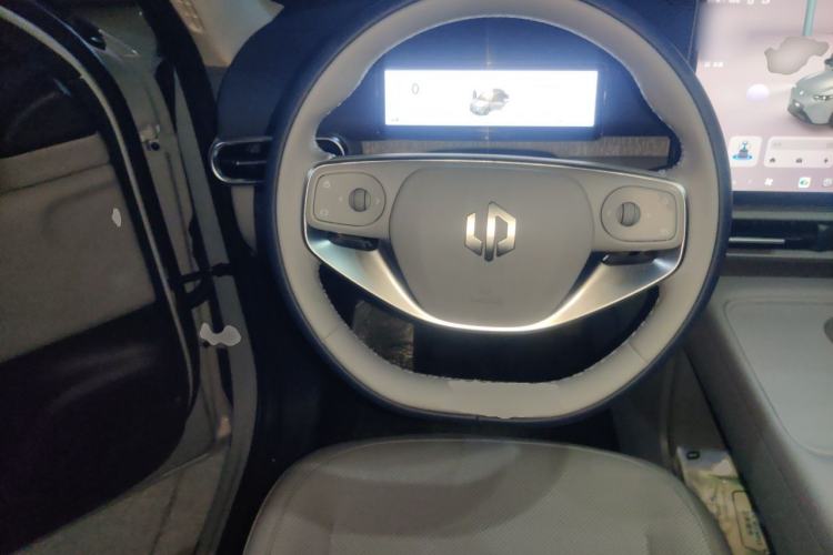 Used Leapmotor Zero Run A10 2026 Model 505 LiDAR Edition Steering Wheel