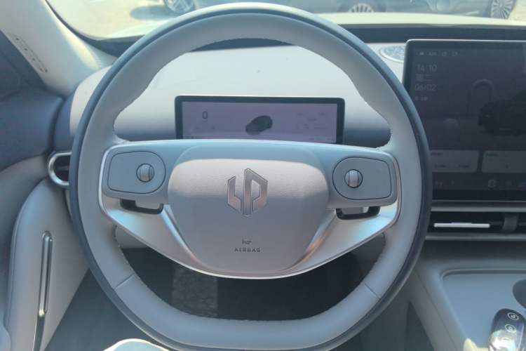 Used Leapmotor Zero Run A10 2026 Model 403 Enjoyment Edition Steering Wheel