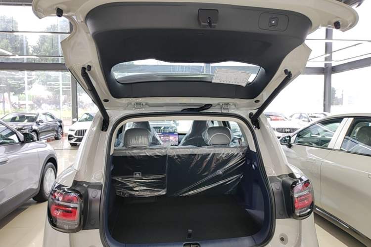 Used Leapmotor Zero Run A10 2026 Model 505 Enjoyment Edition Trunk