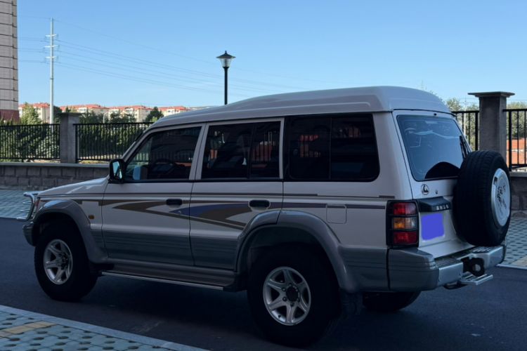 Used Leopaard 6481 2014 2.2L Manual 4x4 Exterior 5
