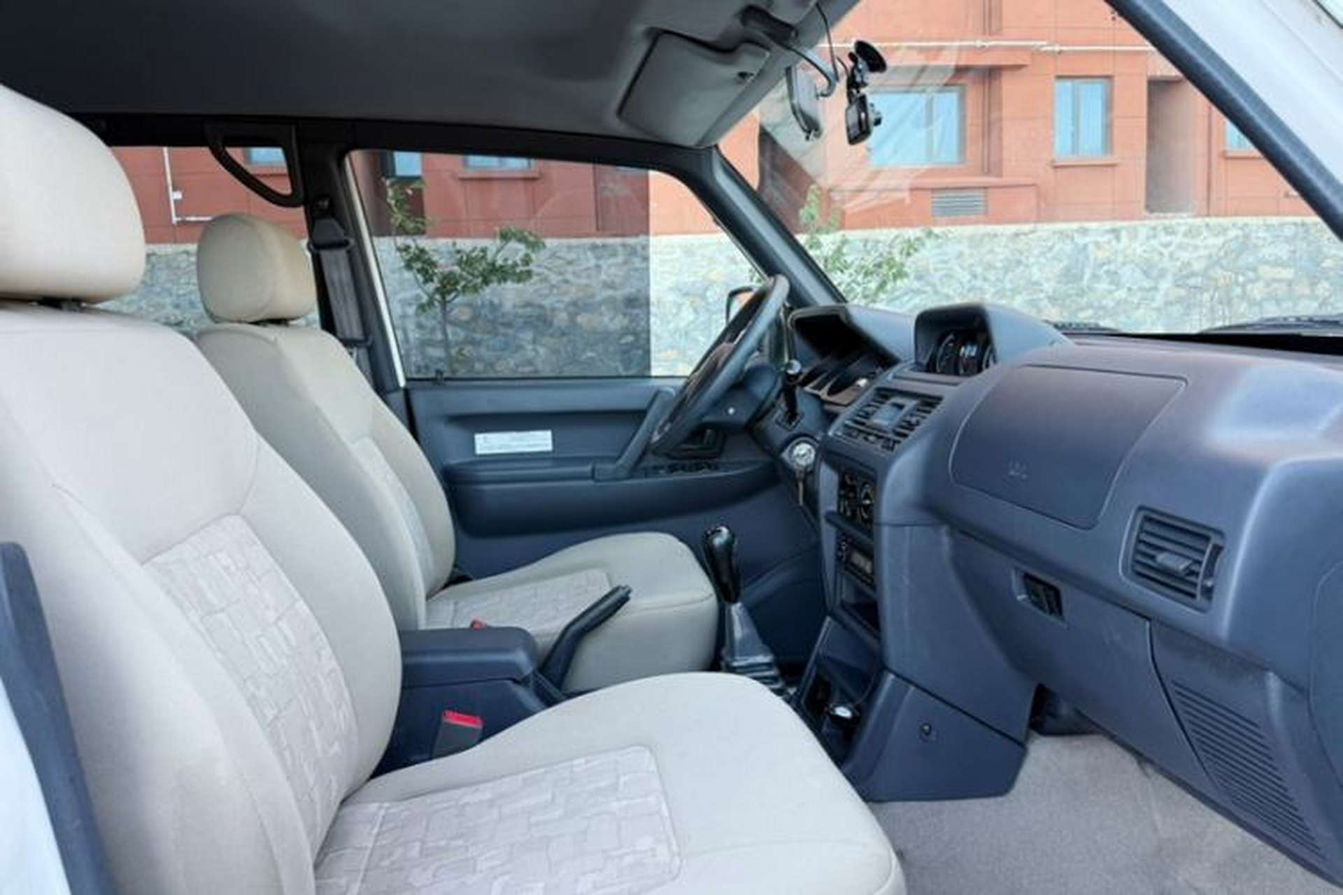 Used Leopaard 6481 2014 2.2L Manual 4x4 Interior 1