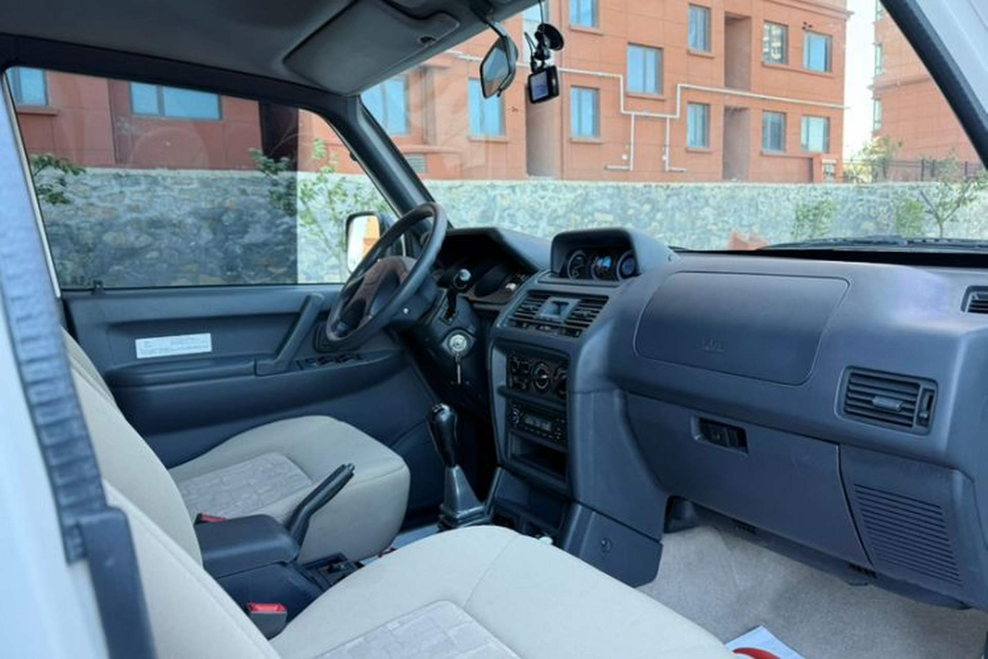 Used Leopaard 6481 2014 2.2L Manual 4x4 Interior 2