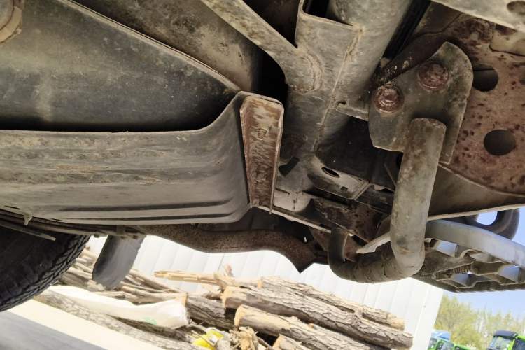 Used Leopaard 6481 2009 2.2L Manual 4x4 Chassis Rear
